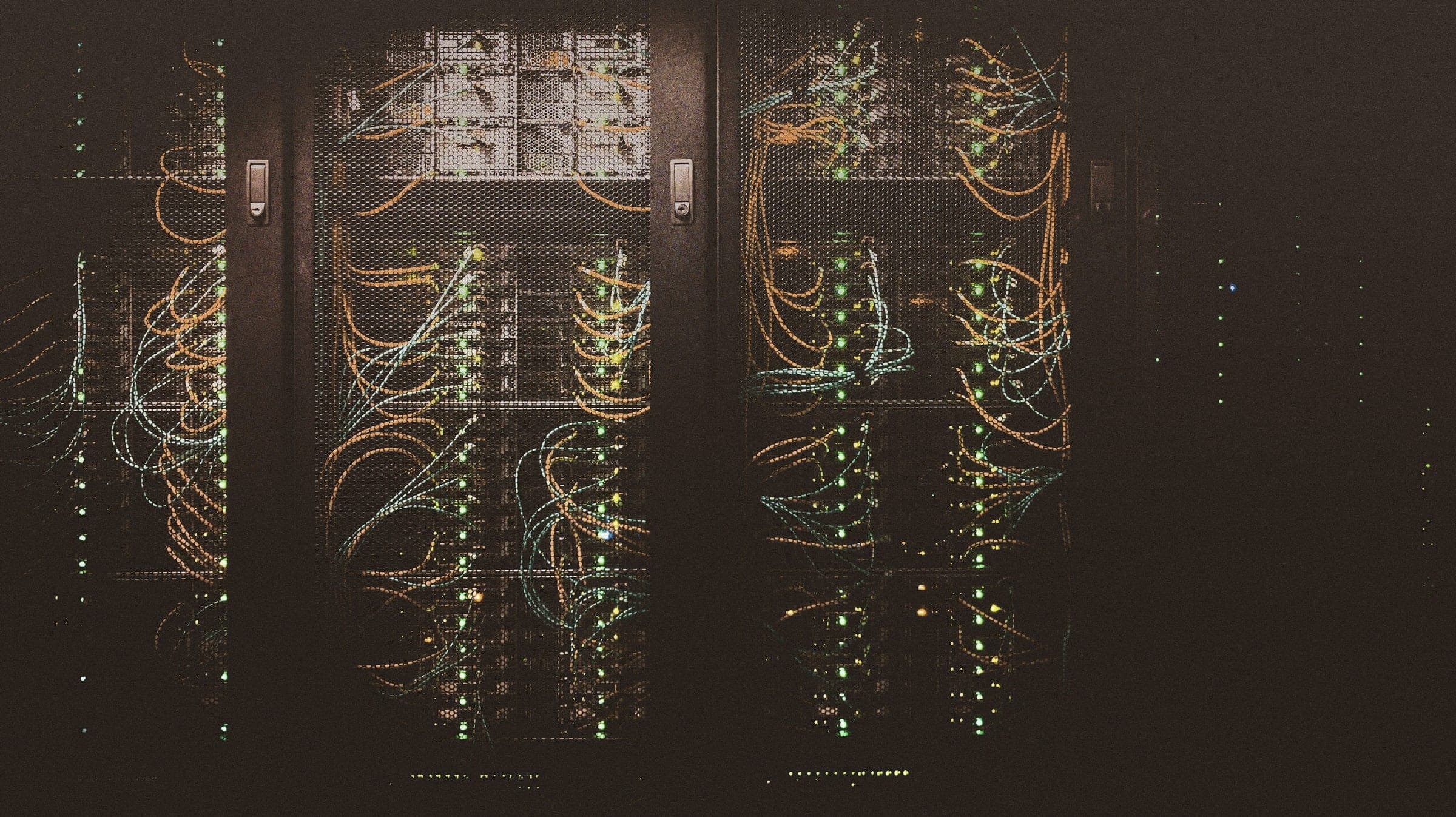 Server racks with network cabling in a data centre